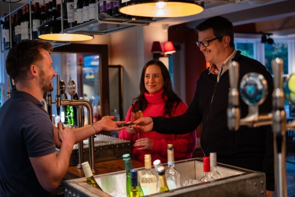 Book direct and save at the White Hart Overton