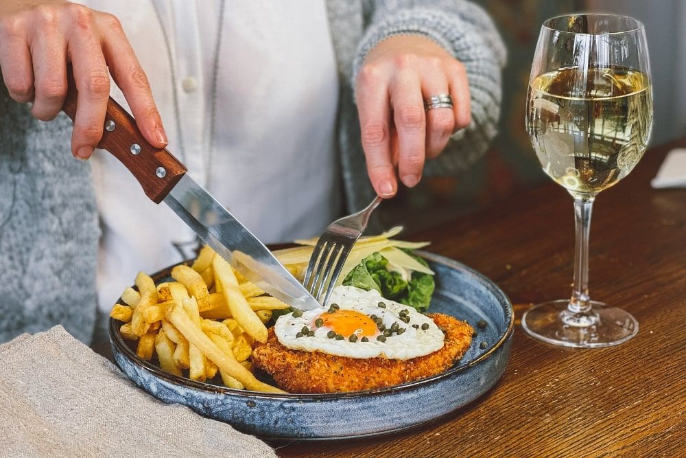Weekday lunch offer at The White Hart Overton