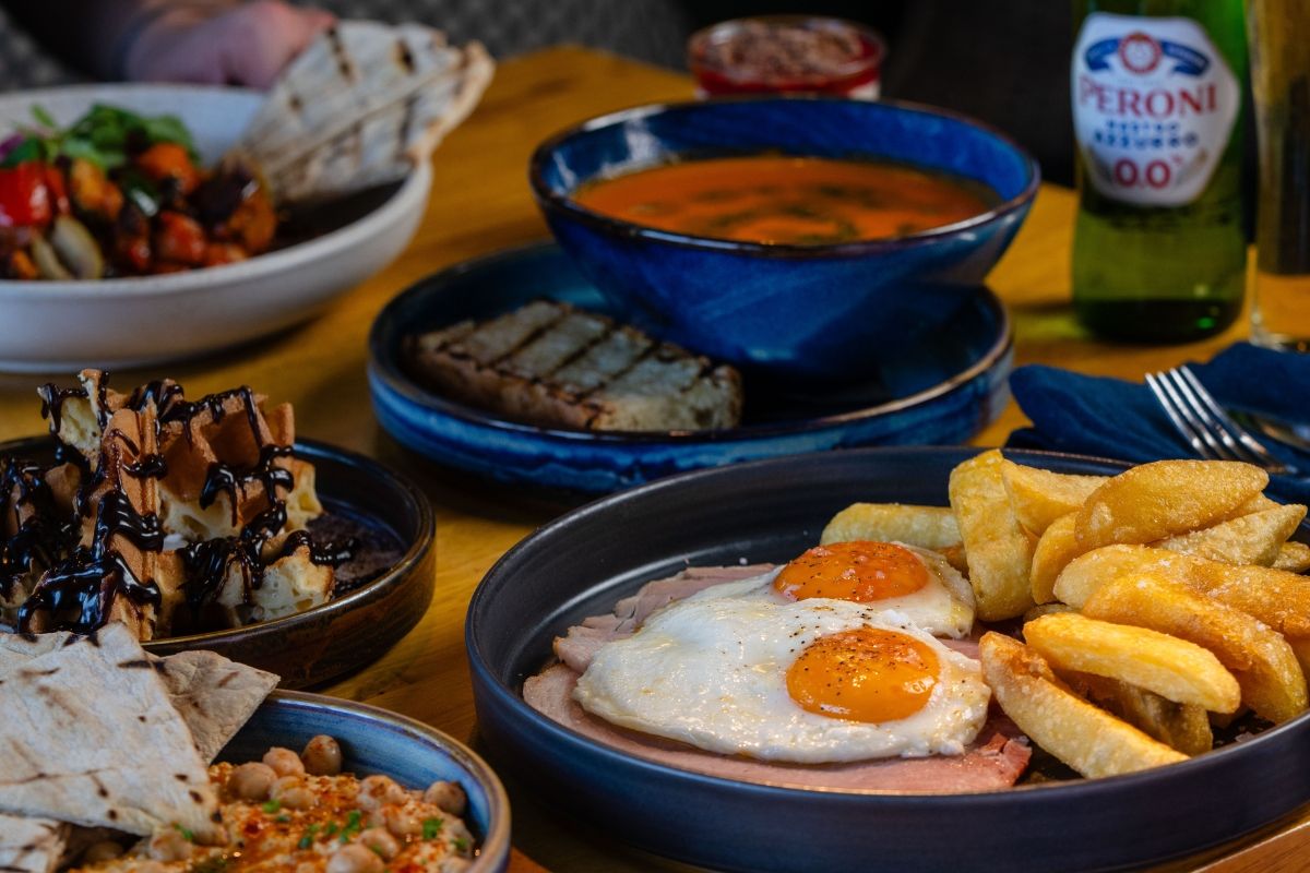 Weekday lunch offer at The White Hart Overton